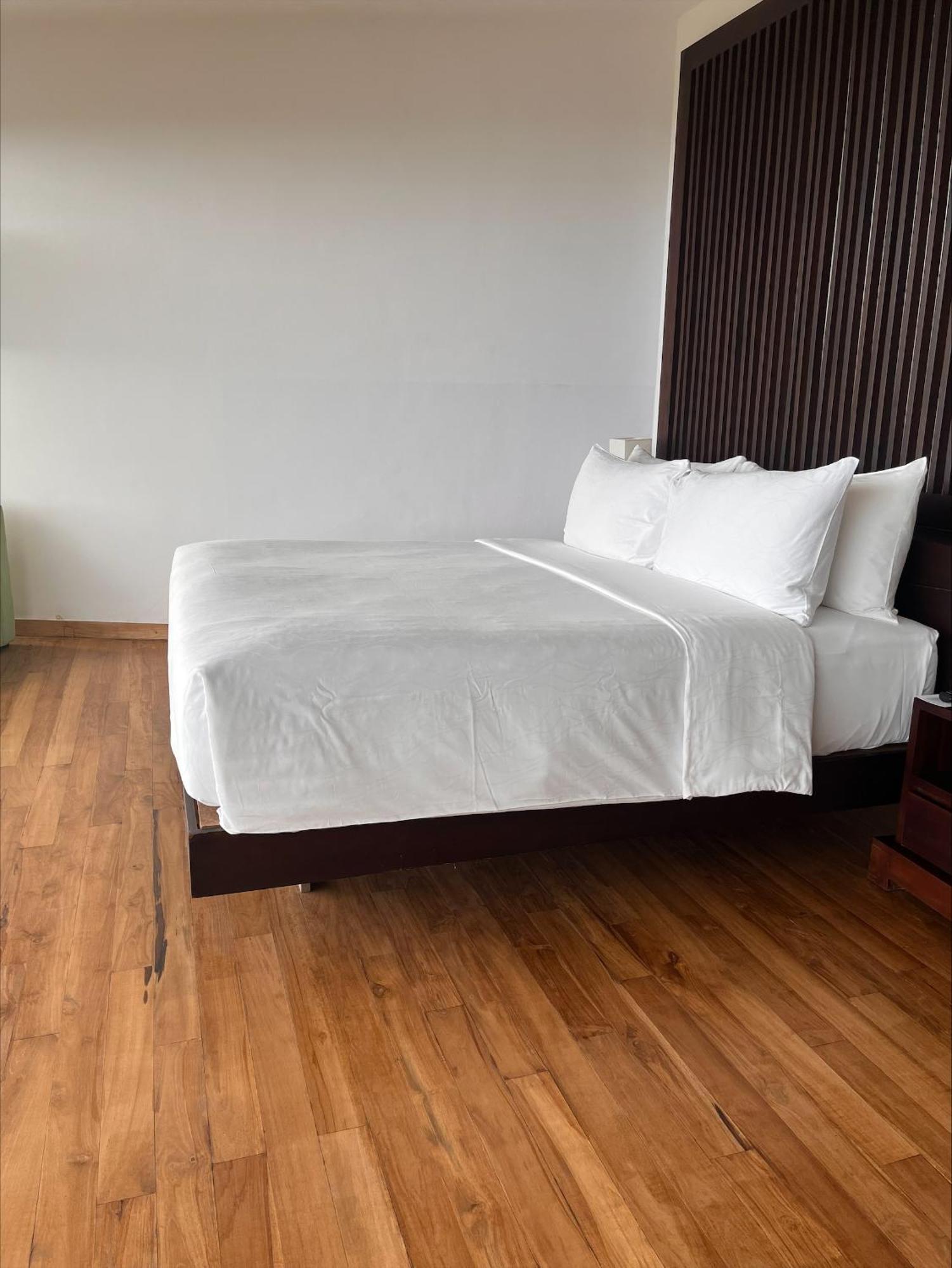 Occidental Eden Beruwala Hotel Бентота Стая снимка